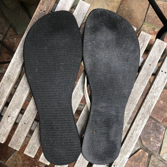 Leather thong sandals - Picture 4 of 5